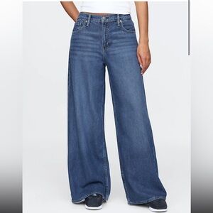 GAP Baggy Mid Rise Wide Leg Jeans Light Wash Size 12